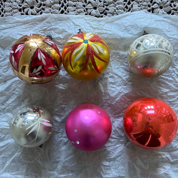 Six Vintage Glass Ornaments - Picture 1 of 7